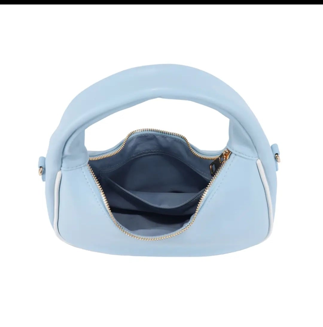 Bolso Hobo Celeste con Asa Acolchada - Materiales de Alta Calidad